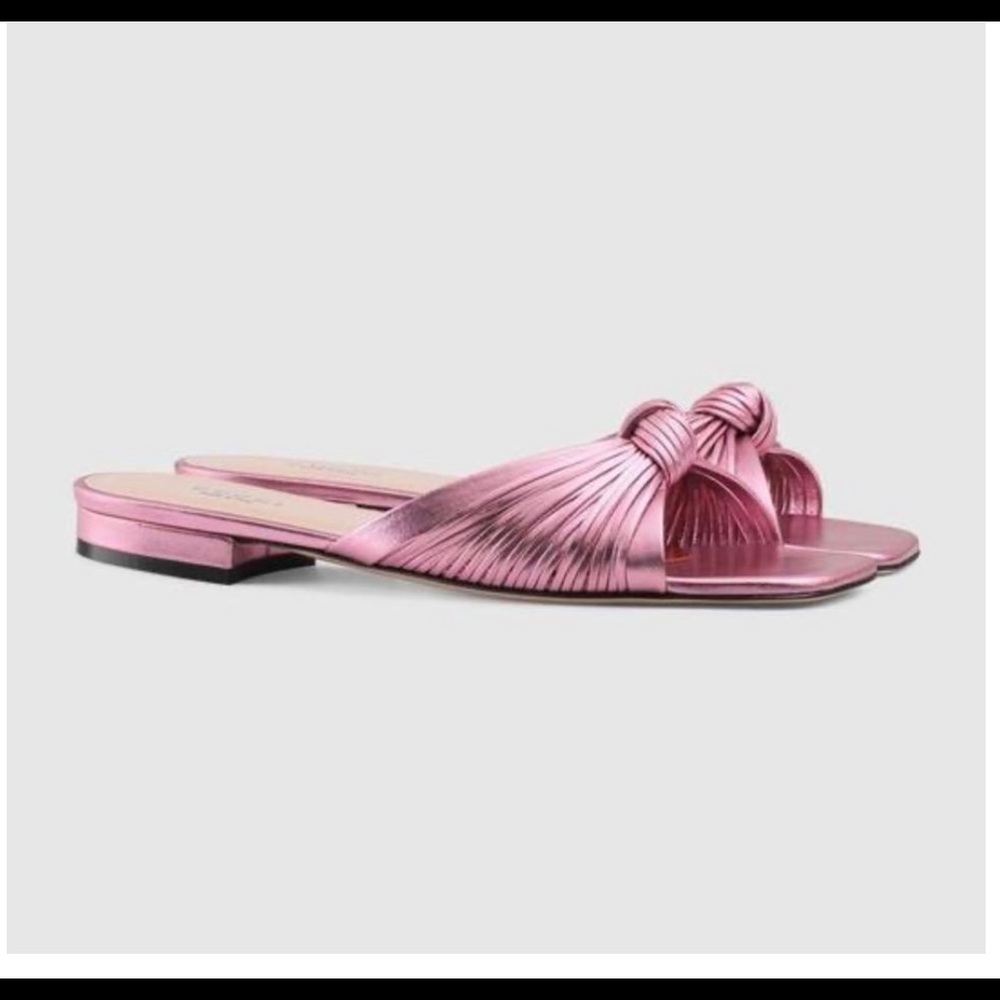 Brand new Gucci metallic knot sandals